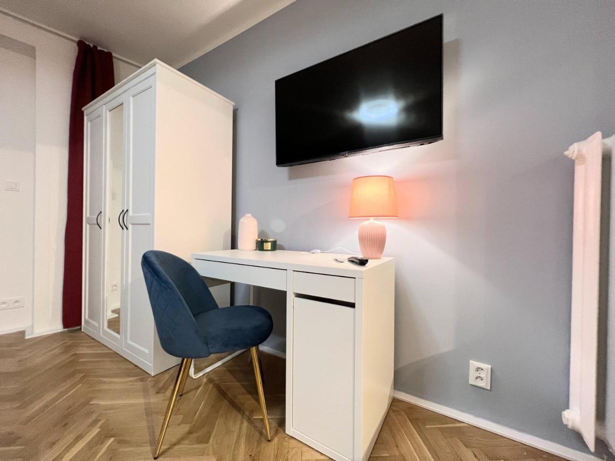 Quiet & Cozy Apartment/ Balcony / Popular Location Apartmán Prague